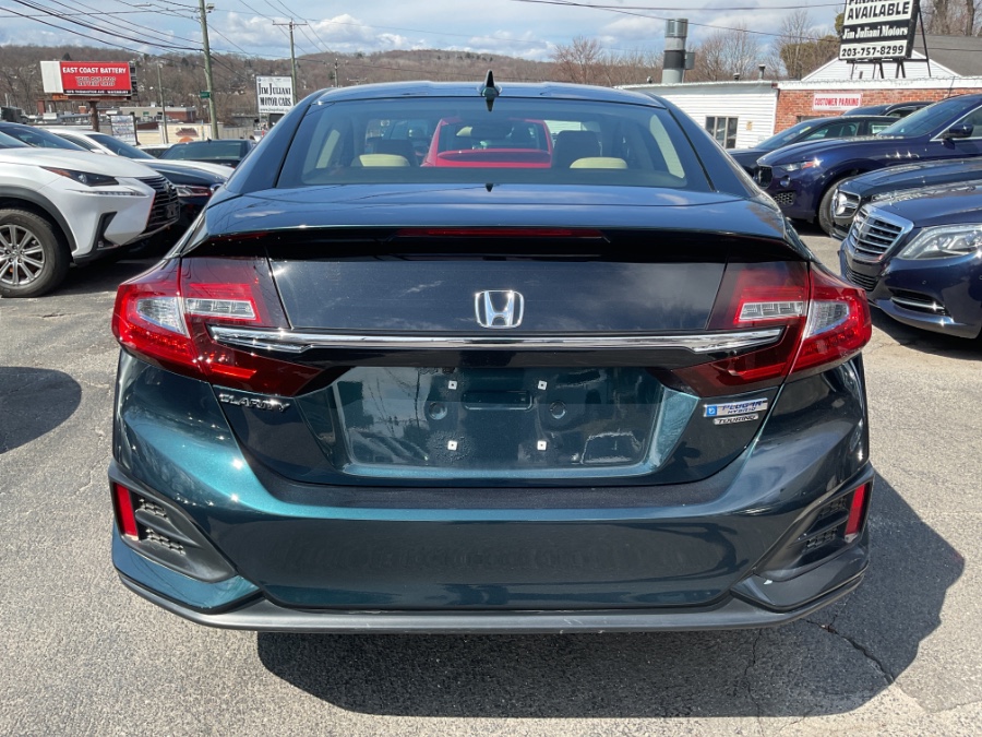 2018 Honda Clarity Plug-In Hybrid Touring Sedan photo
