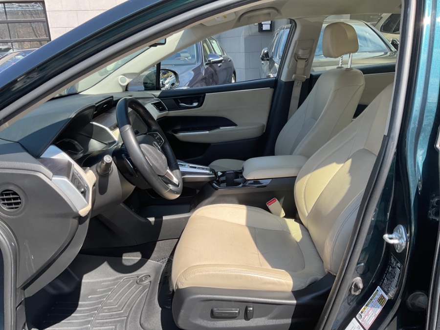 2018 Honda Clarity Plug-In Hybrid Touring Sedan photo