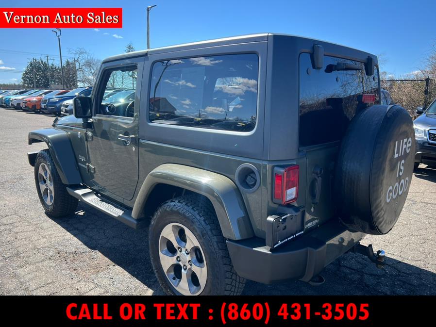 2016 Jeep Wrangler 4WD 2dr Sahara photo