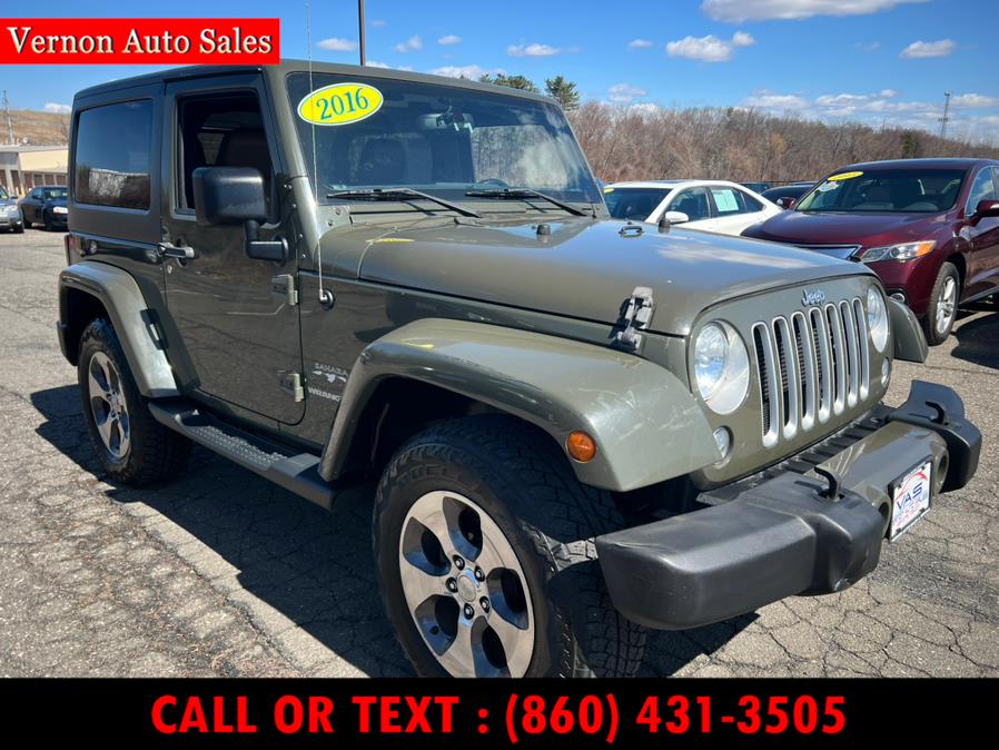 2016 Jeep Wrangler 4WD 2dr Sahara photo