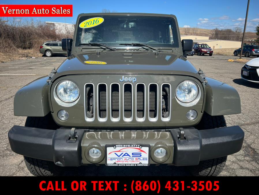 2016 Jeep Wrangler 4WD 2dr Sahara photo
