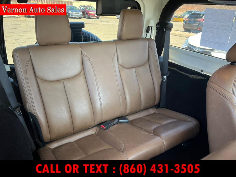 2016 Jeep Wrangler 4WD 2dr Sahara photo