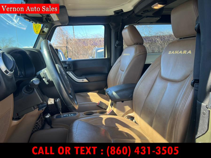 2016 Jeep Wrangler 4WD 2dr Sahara photo