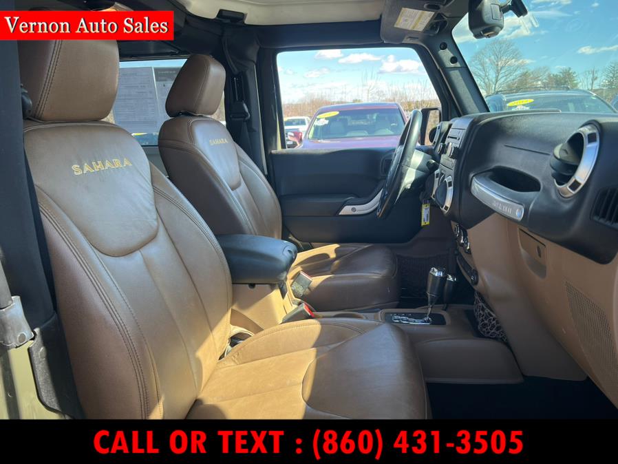 2016 Jeep Wrangler 4WD 2dr Sahara photo