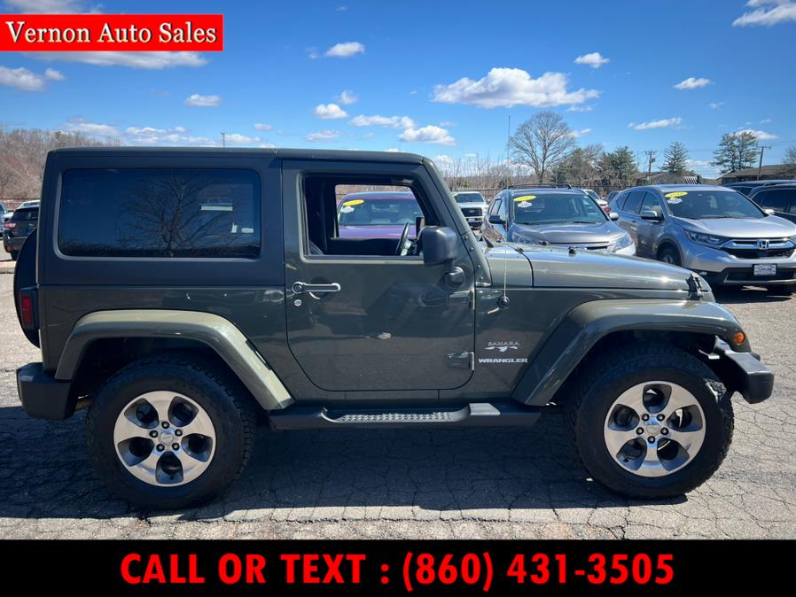 2016 Jeep Wrangler 4WD 2dr Sahara photo