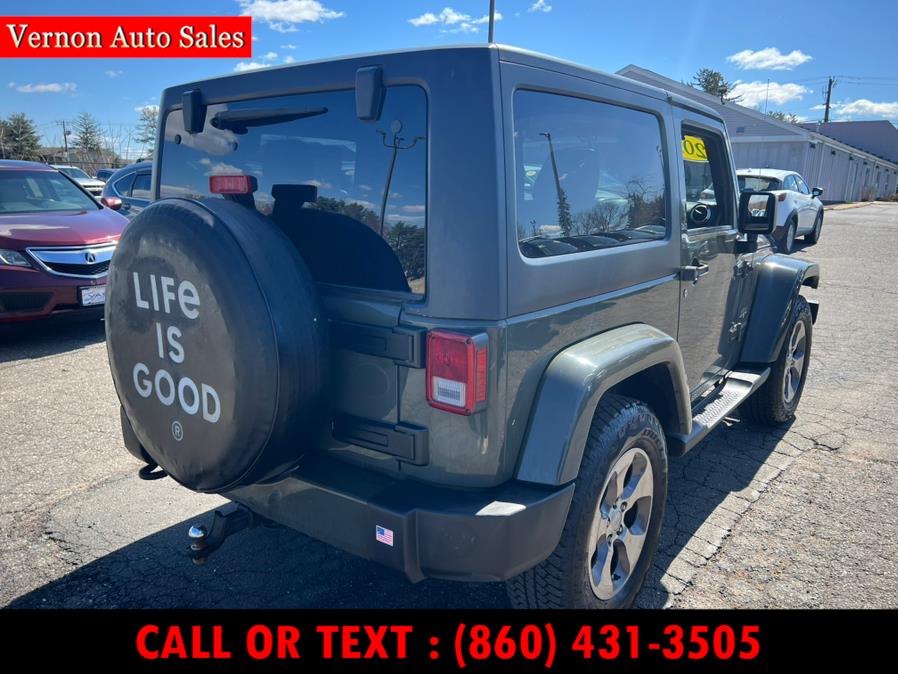 2016 Jeep Wrangler 4WD 2dr Sahara photo