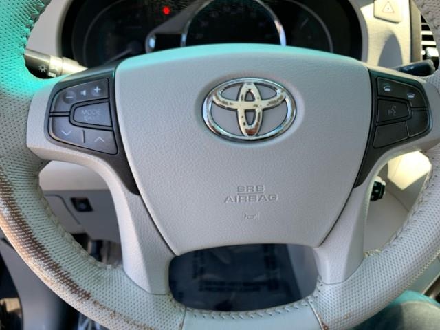 2011 Toyota Sienna XLE 8-Passenger photo