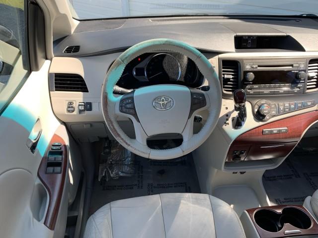 2011 Toyota Sienna XLE 8-Passenger photo