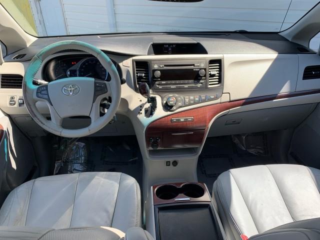 2011 Toyota Sienna XLE 8-Passenger photo