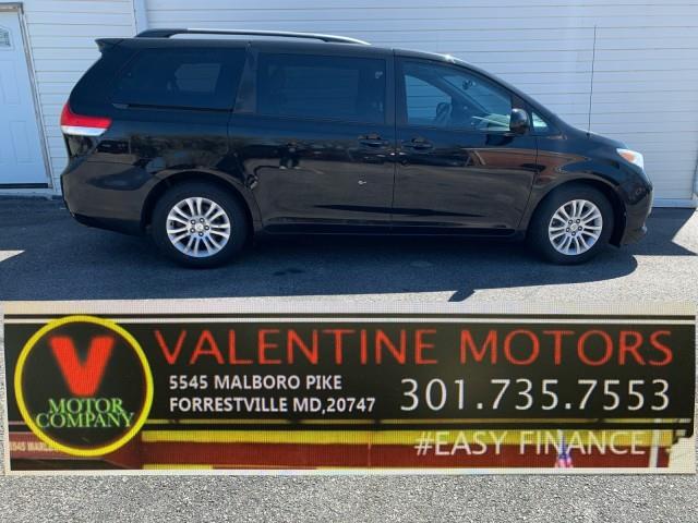 2011 Toyota Sienna XLE 8-Passenger photo