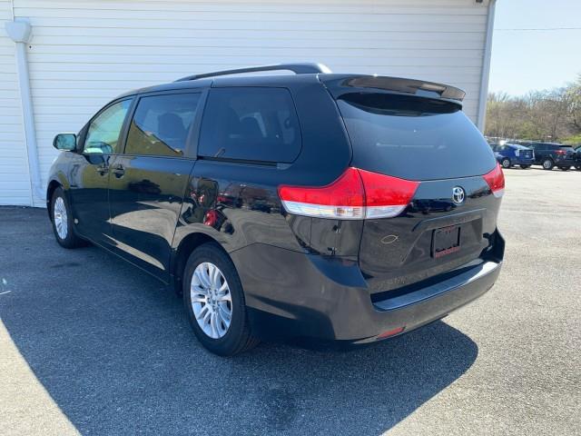 2011 Toyota Sienna XLE 8-Passenger photo