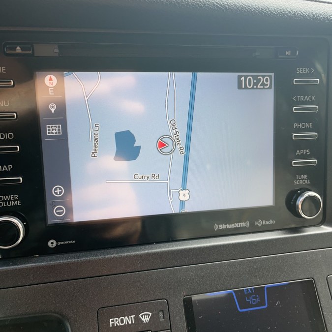 2019 Toyota Sienna XLE Premium AWD 7-Passenger (N photo