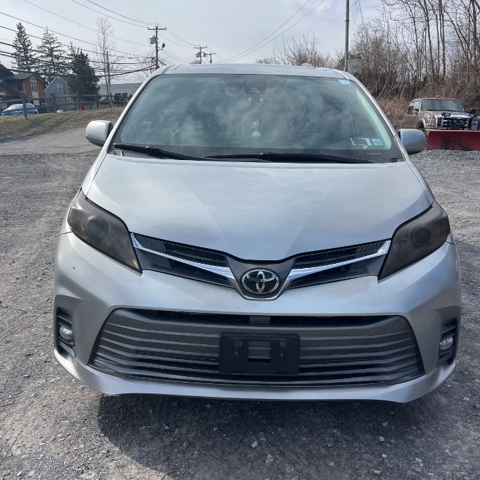 2019 Toyota Sienna XLE Premium AWD 7-Passenger (N photo