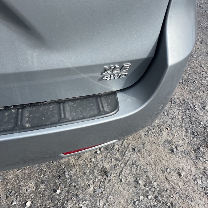 2019 Toyota Sienna XLE Premium AWD 7-Passenger (N photo