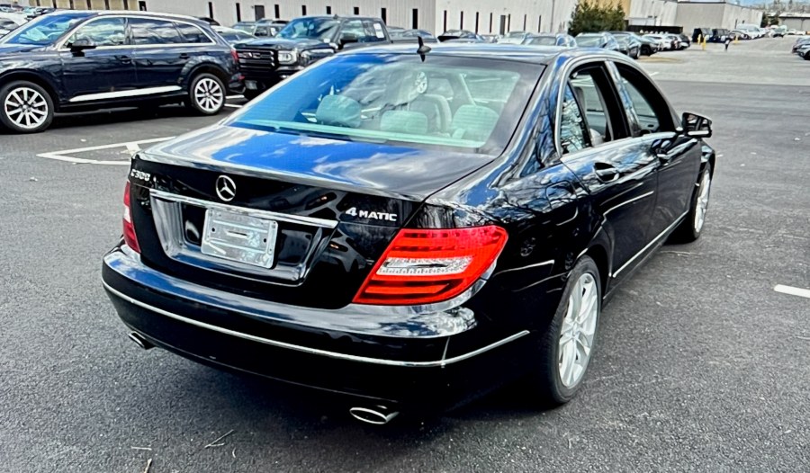 2012 Mercedes-Benz C-Class C300 4MATIC Luxury photo