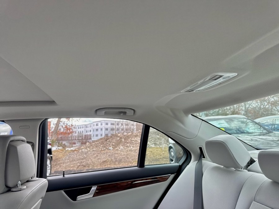 2012 Mercedes-Benz C-Class C300 4MATIC Luxury photo