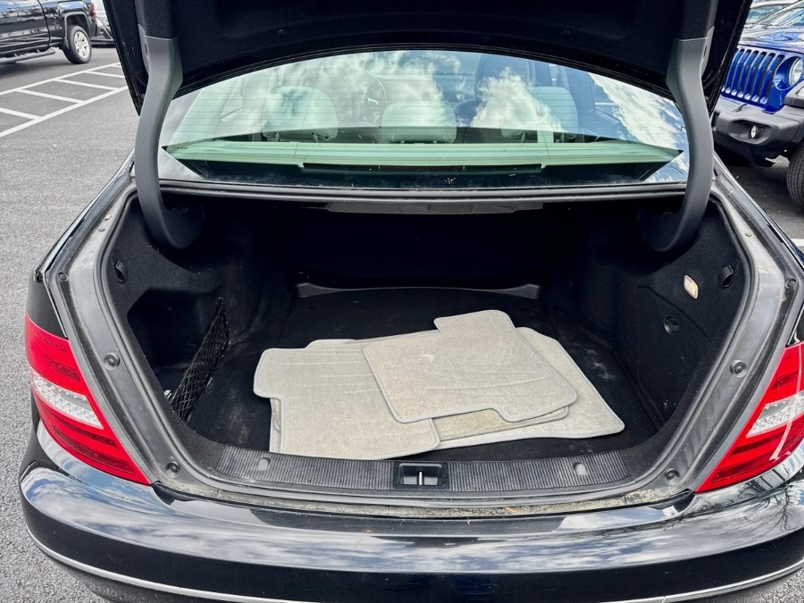 2012 Mercedes-Benz C-Class C300 4MATIC Luxury photo