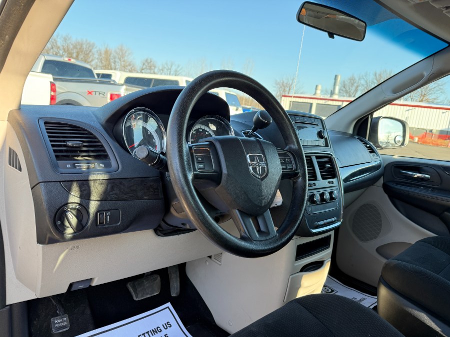 2017 Dodge Grand Caravan SE Wagon photo