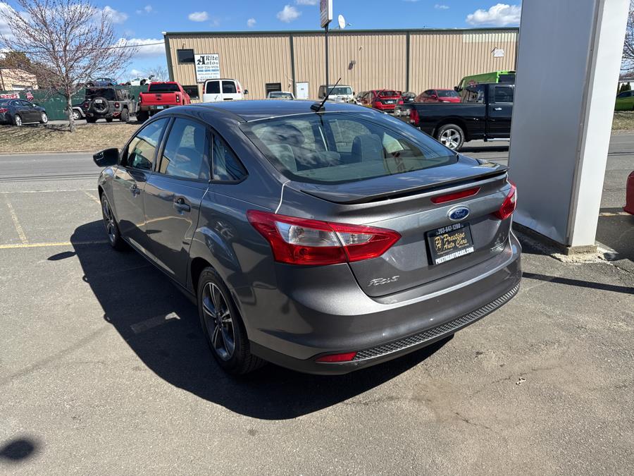 2014 Ford Focus SE photo