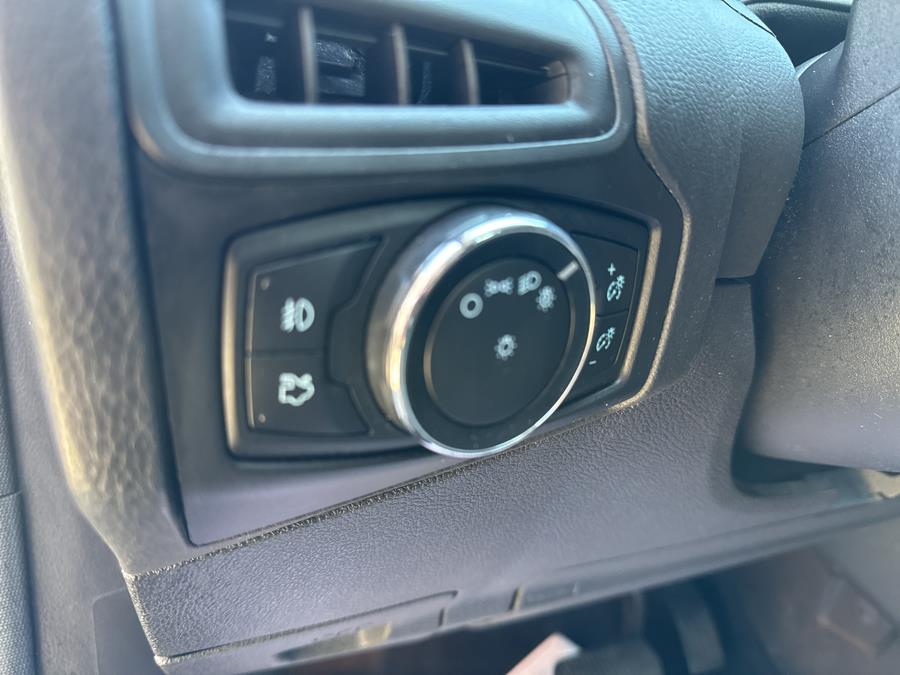 2014 Ford Focus SE photo
