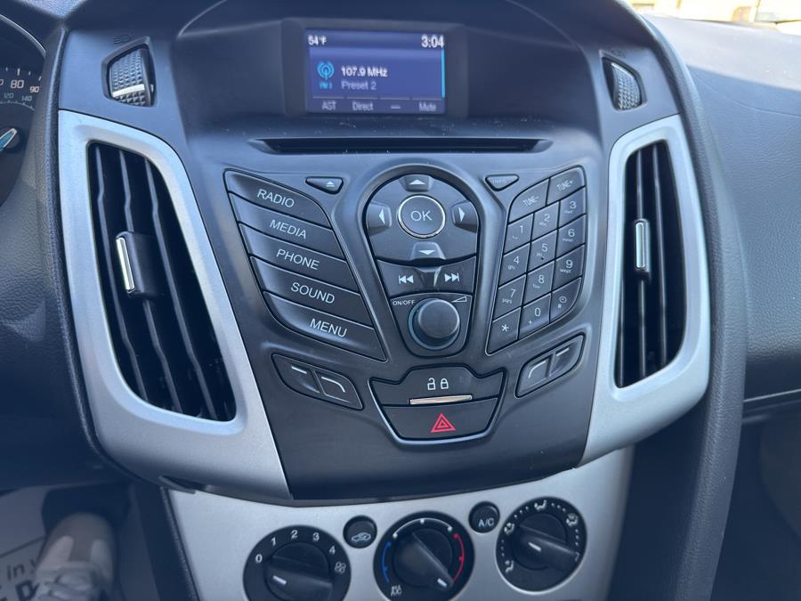 2014 Ford Focus SE photo