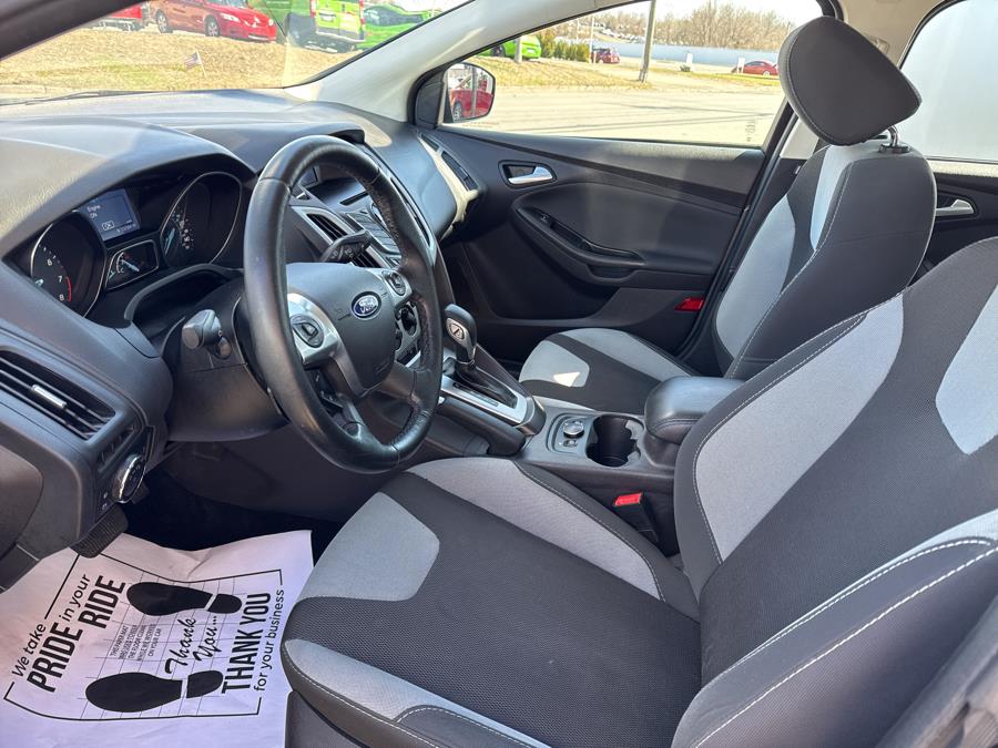 2014 Ford Focus SE photo