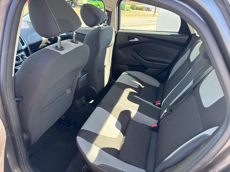 2014 Ford Focus SE photo