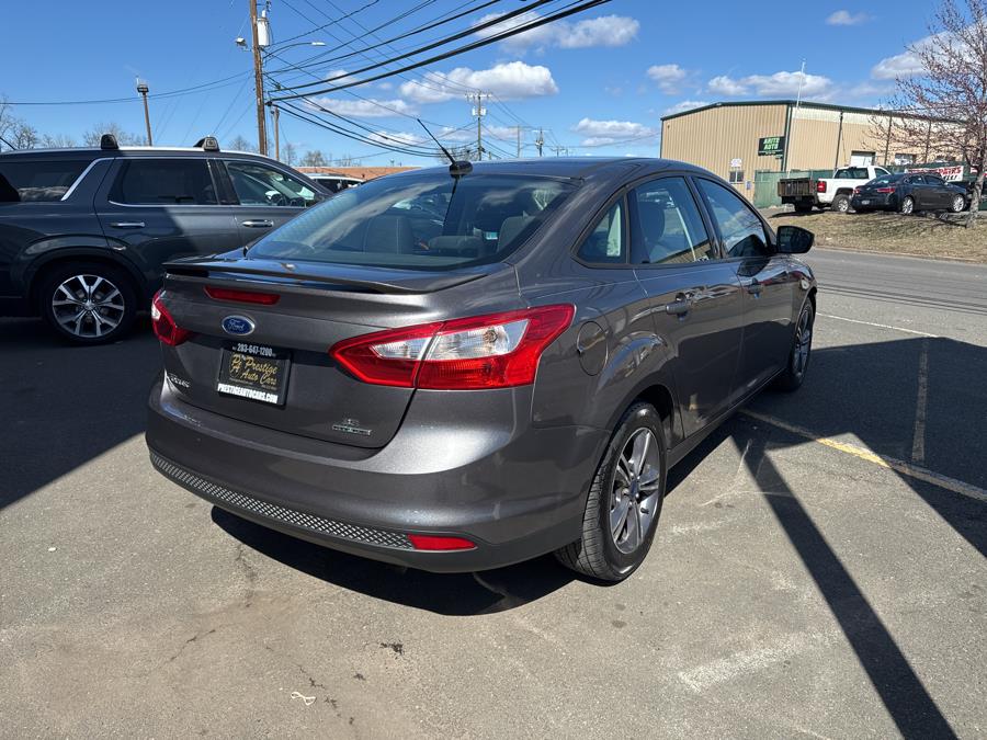 2014 Ford Focus SE photo