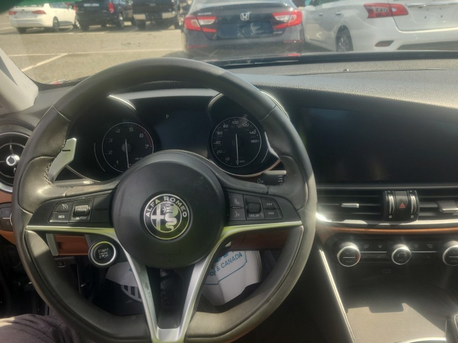 2018 Alfa Romeo Giulia Ti Sport RWD photo