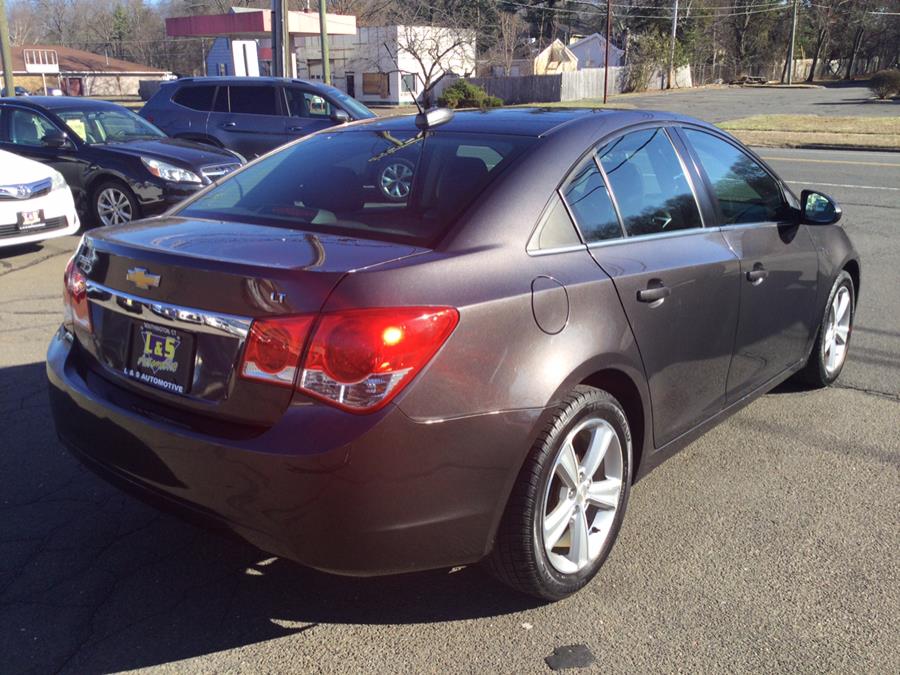2015 Chevrolet Cruze 4dr Sdn Auto 2LT photo