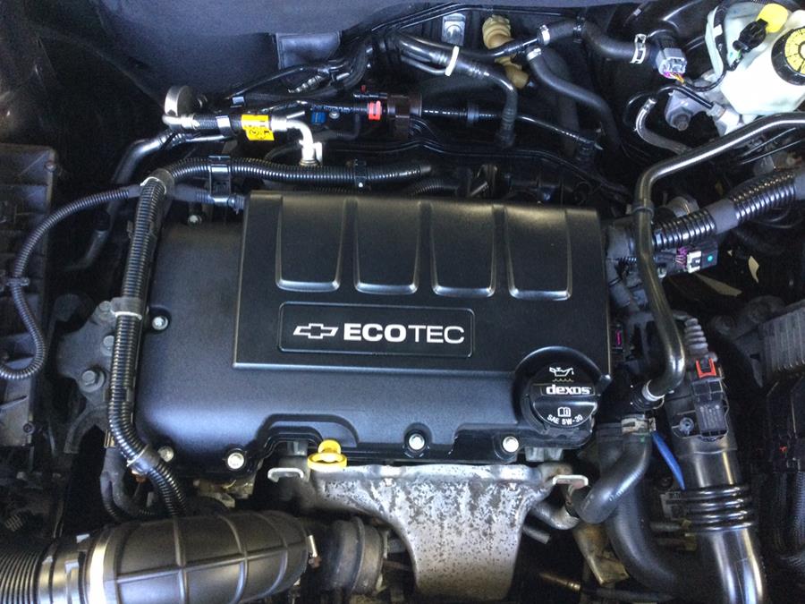 2015 Chevrolet Cruze 4dr Sdn Auto 2LT photo
