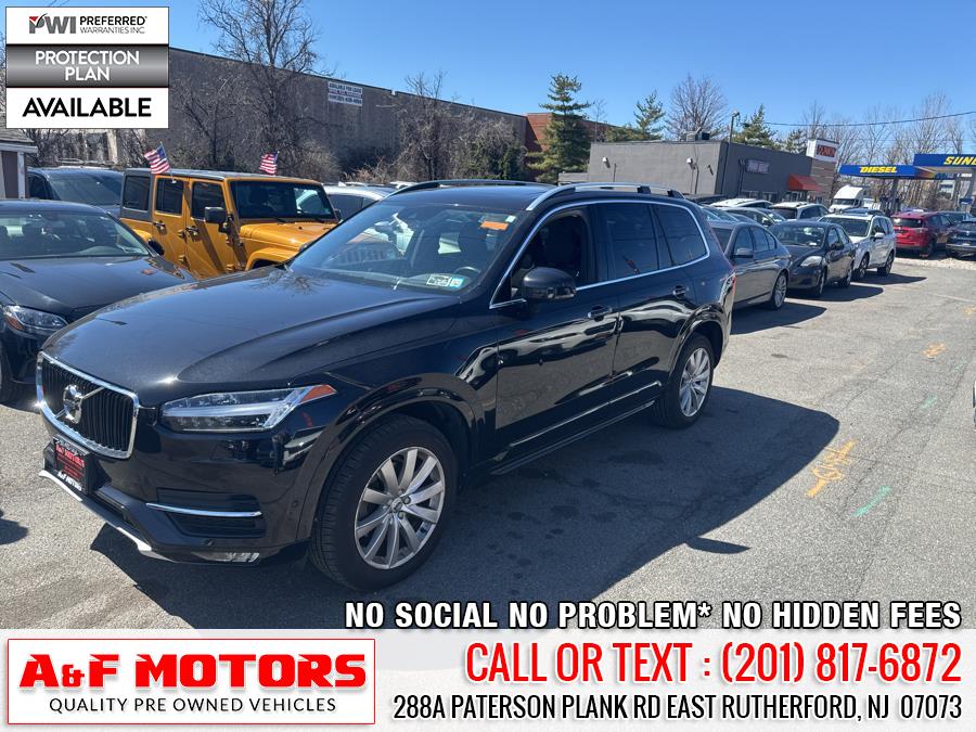 2017 Volvo XC90 T6 AWD 7-Passenger Momentum photo