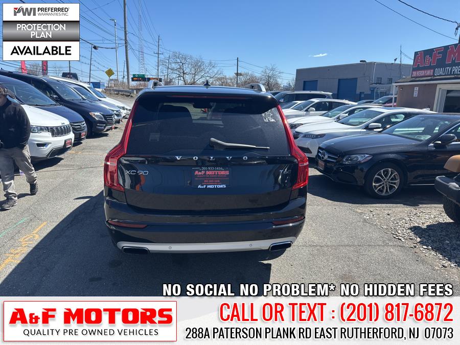 2017 Volvo XC90 T6 AWD 7-Passenger Momentum photo