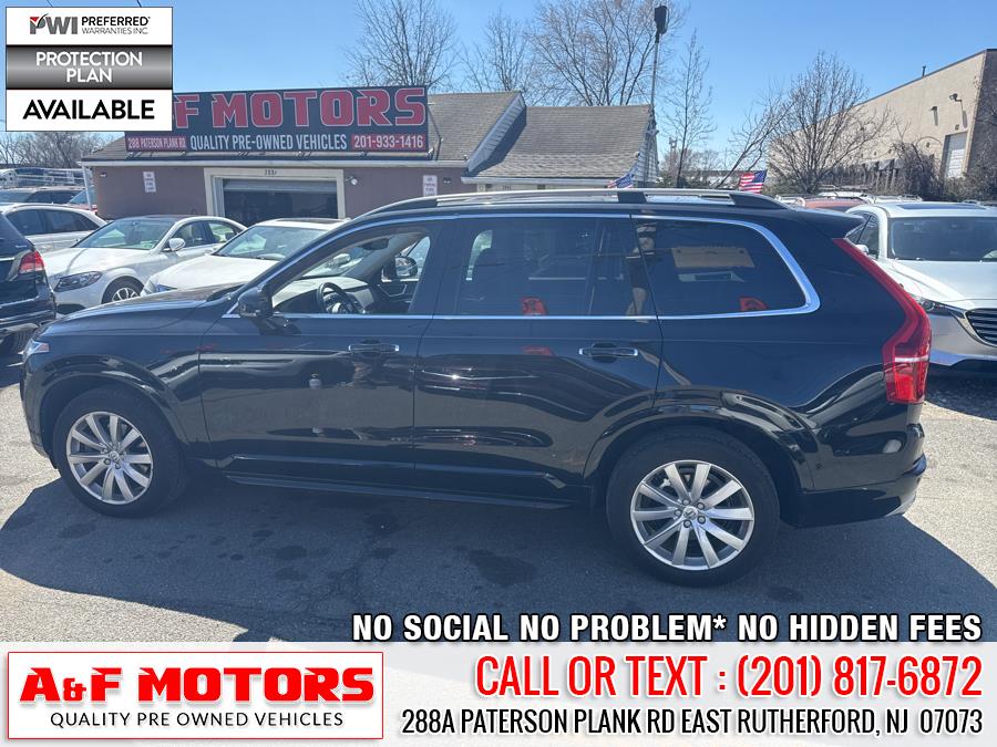 2017 Volvo XC90 T6 AWD 7-Passenger Momentum photo
