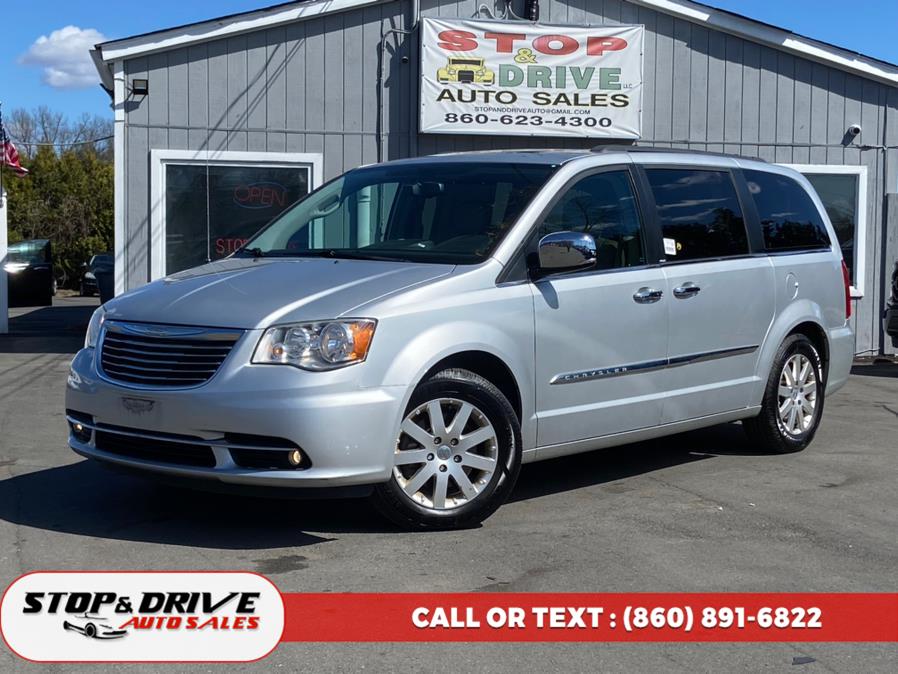 2012 Chrysler Town & Country Touring-L photo