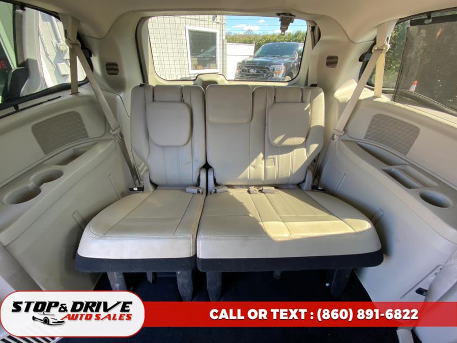 2012 Chrysler Town & Country Touring-L photo