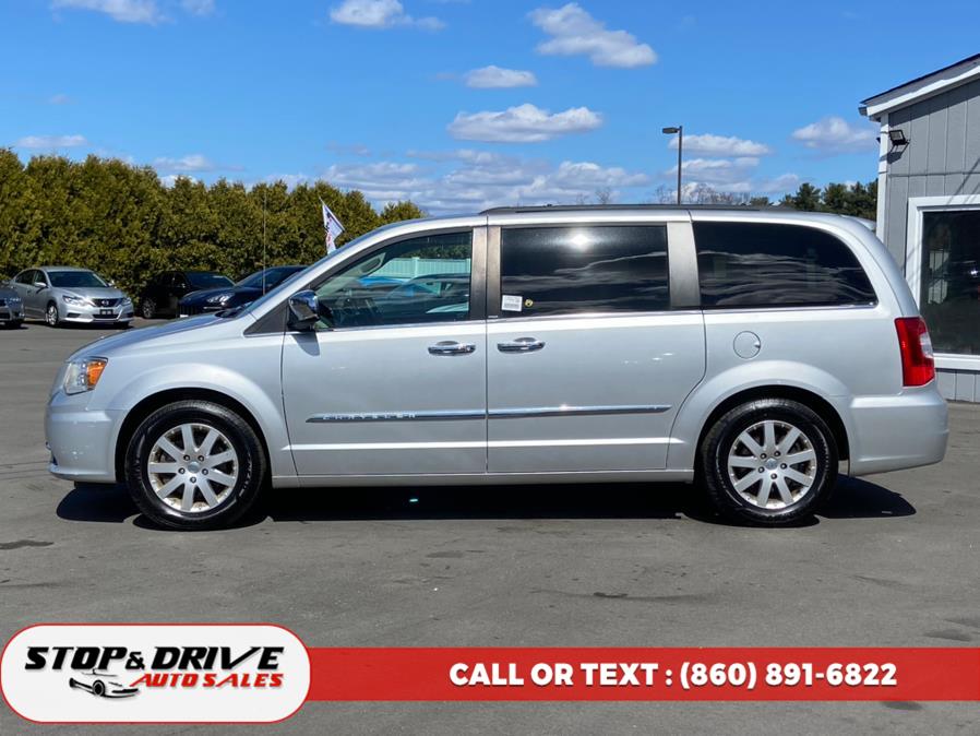 2012 Chrysler Town & Country Touring-L photo