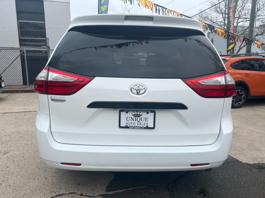 2015 Toyota Sienna 5dr 7-Pass Van L FWD (Natl) photo
