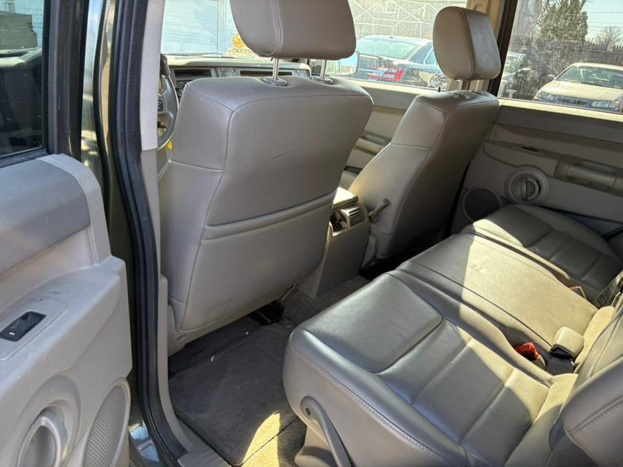 2006 Jeep Commander photo