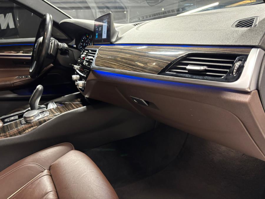 2017 BMW 5-Series 530i xDrive Sedan photo