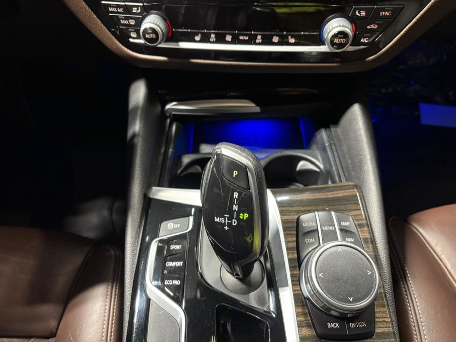 2017 BMW 5-Series 530i xDrive Sedan photo