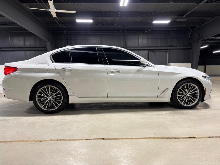 2017 BMW 5-Series 530i xDrive Sedan photo