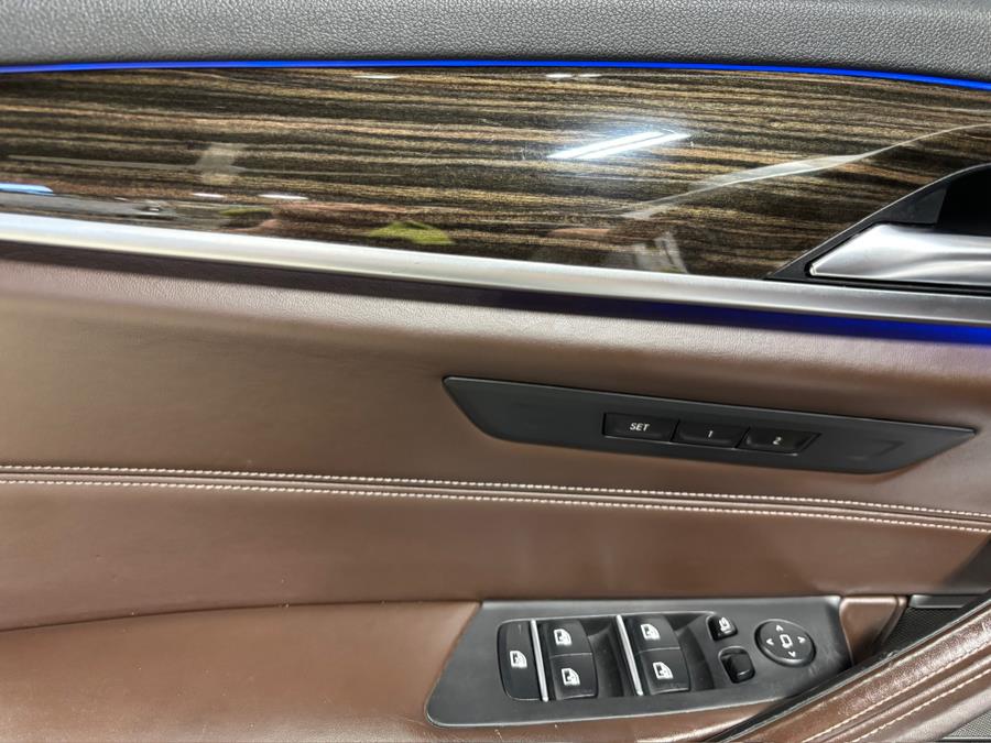 2017 BMW 5-Series 530i xDrive Sedan photo