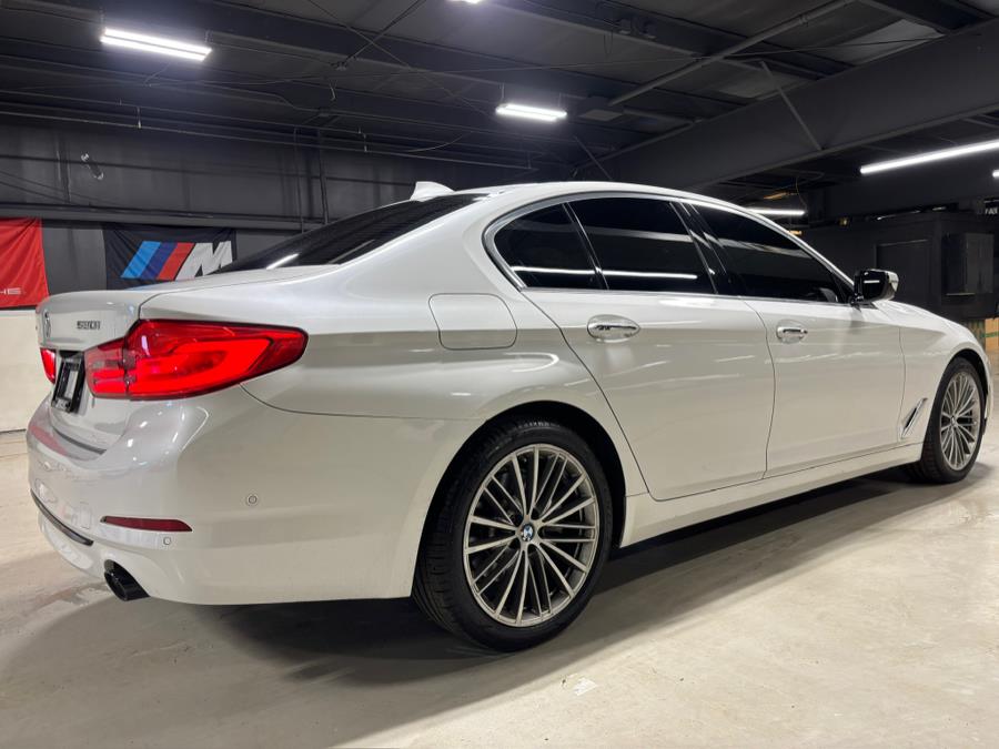 2017 BMW 5-Series 530i xDrive Sedan photo