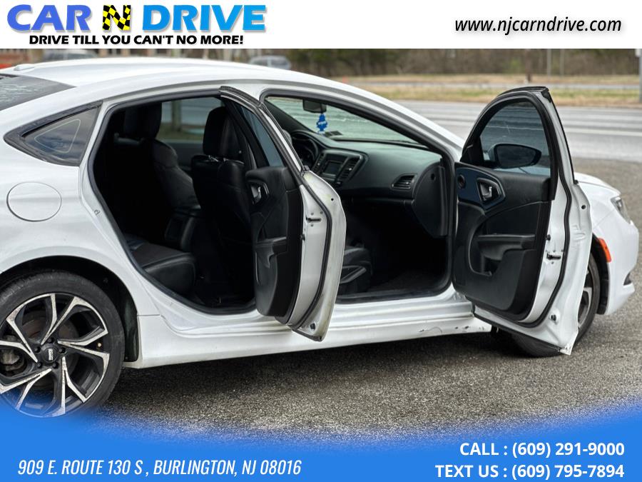 2015 Chrysler 200 S photo