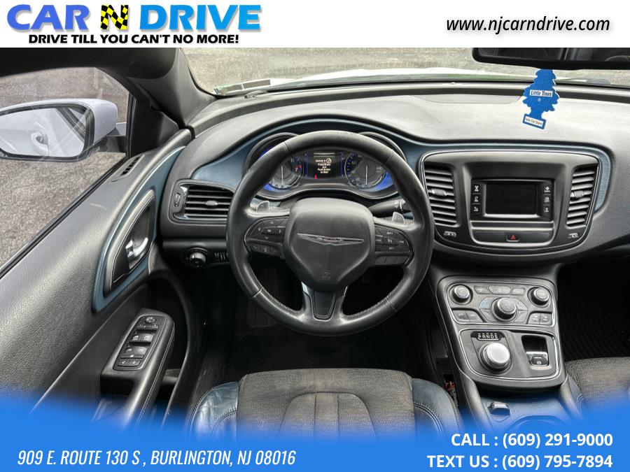 2015 Chrysler 200 S photo