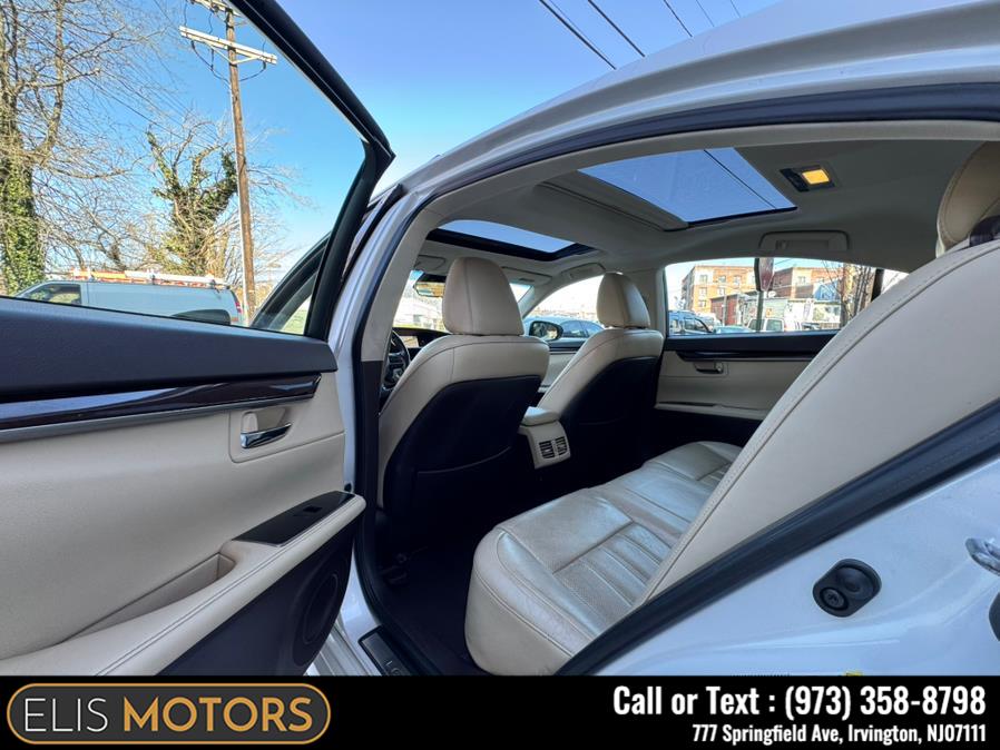 2016 Lexus ES 350 photo
