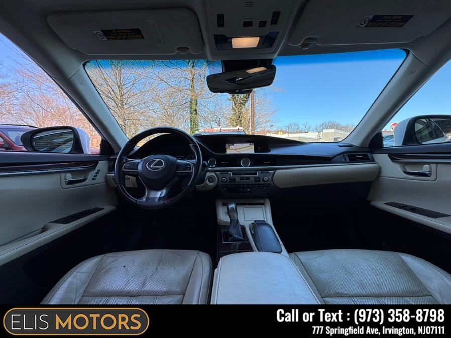 2016 Lexus ES 350 photo