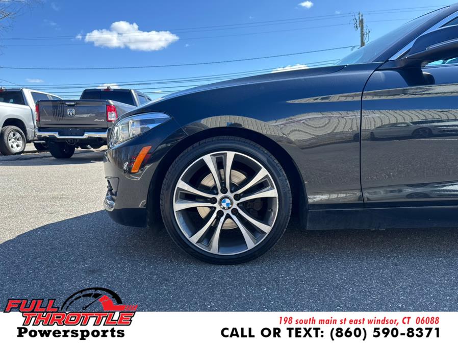 2018 BMW 2 Series 230i xDrive Convertible photo