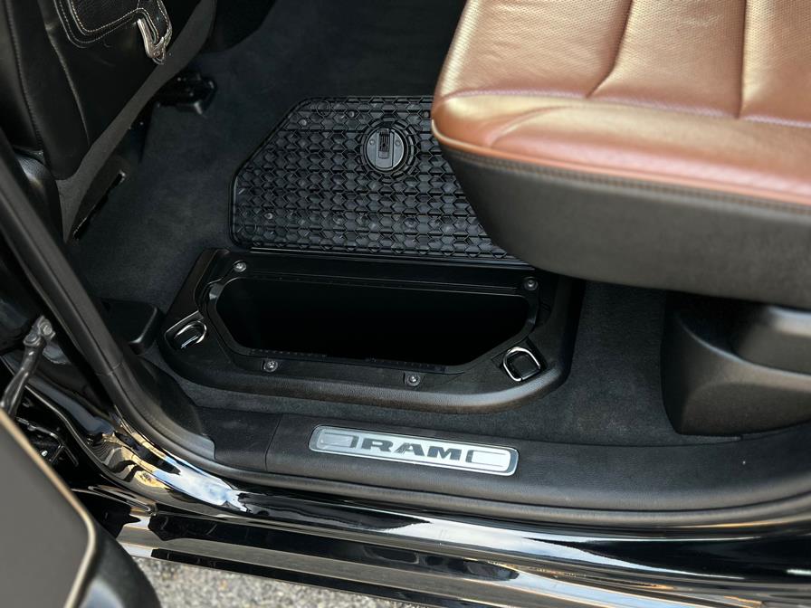2020 RAM 1500 Longhorn 4x4 Crew Cab 5''7